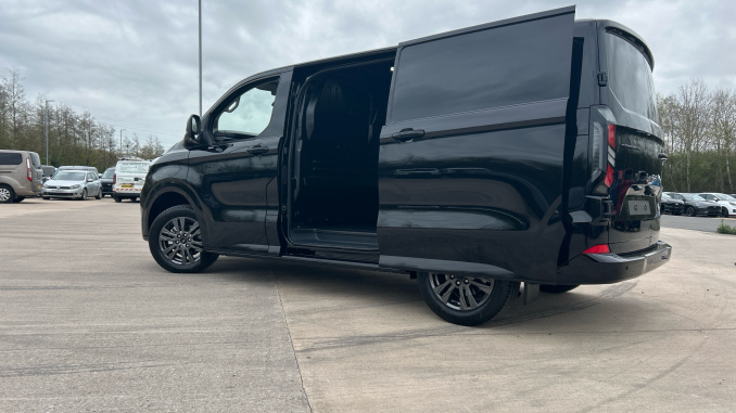Ford Transit Custom 280 L1 Diesel Fwd 2.0 EcoBlue 136ps H1 Van Limited - Image 36
